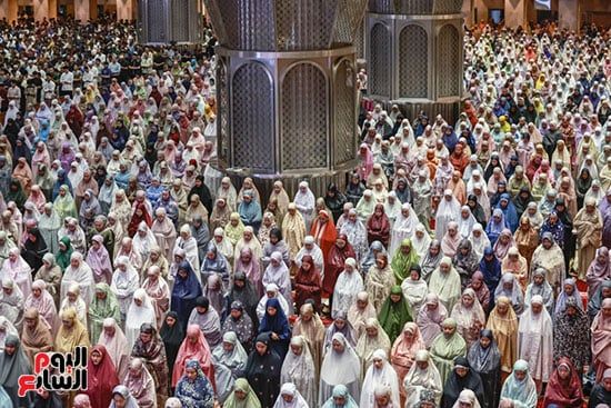 صلاة العشاء والتراويح من جاكرتا صلاة العشاء والتراويح من جاكرتا