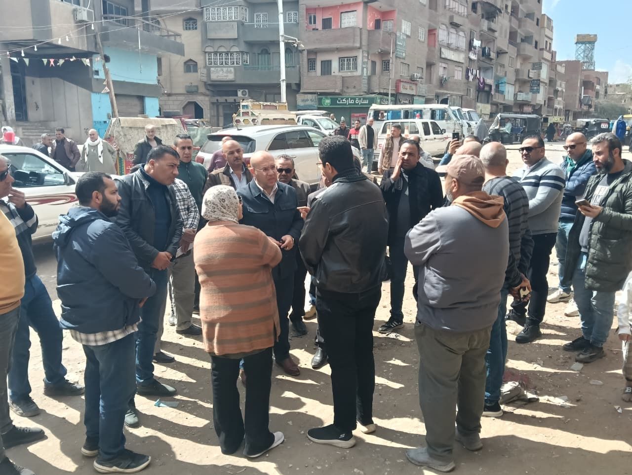 جولة لنائب محافظ الجيزة فى أبو النمرس وعزبة مدكور لمتابعة مستوى الخدمات المقدمة (5) جولة لنائب محافظ الجيزة فى أبو النمرس وعزبة مدكور لمتابعة مستوى الخدمات المقدمة (5)