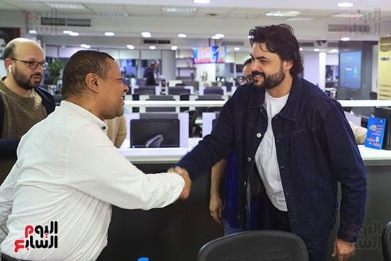 المؤلف محمود حمدان نهاية مسلسل علي كلاي سعيدة ومختلفة عن فهد البطل (14) المؤلف محمود حمدان نهاية مسلسل علي كلاي سعيدة ومختلفة عن فهد البطل (14)