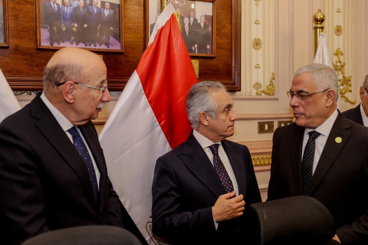 e38a8650-5282-4d04-a817-d8204a6b0f58 e38a8650-5282-4d04-a817-d8204a6b0f58