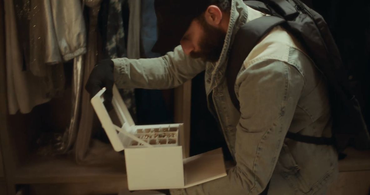 سرقة منزل نور ابو الفتوح سرقة منزل نور ابو الفتوح