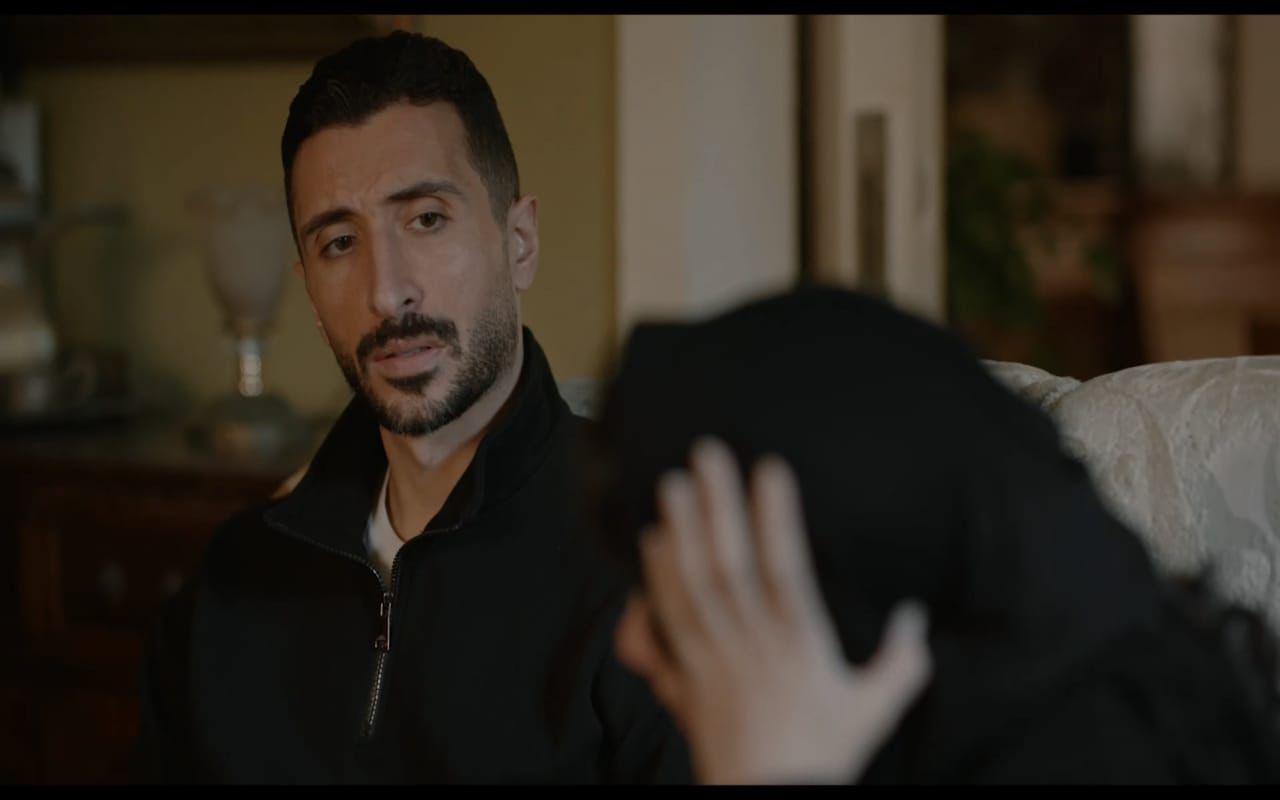 حسن حفني يبحث عن مي عمر ويطلب الزواج من شقيقتها في مسلسل الست موناليزا الحلقة 8 (1) حسن حفني يبحث عن مي عمر ويطلب الزواج من شقيقتها في مسلسل الست موناليزا الحلقة 8 (1)