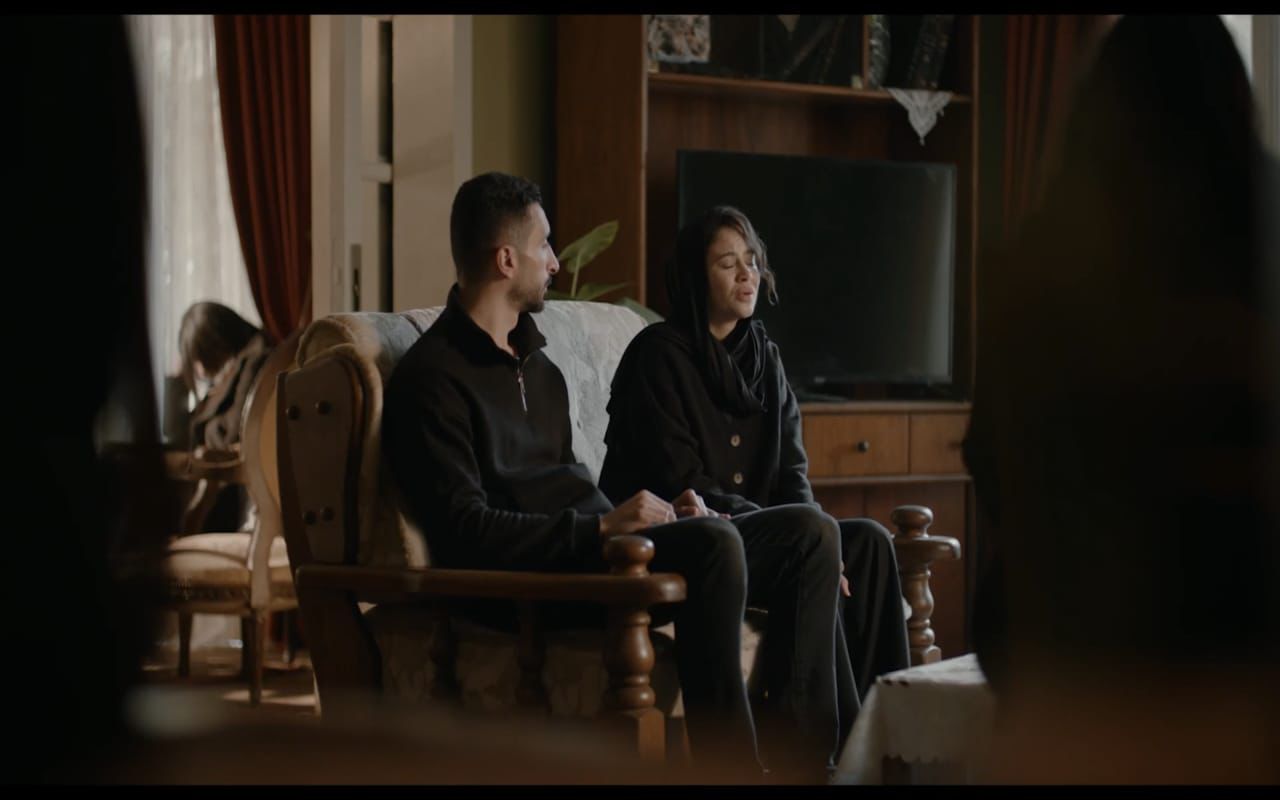 حسن حفني يبحث عن مي عمر ويطلب الزواج من شقيقتها في مسلسل الست موناليزا الحلقة 8 (8) حسن حفني يبحث عن مي عمر ويطلب الزواج من شقيقتها في مسلسل الست موناليزا الحلقة 8 (8)