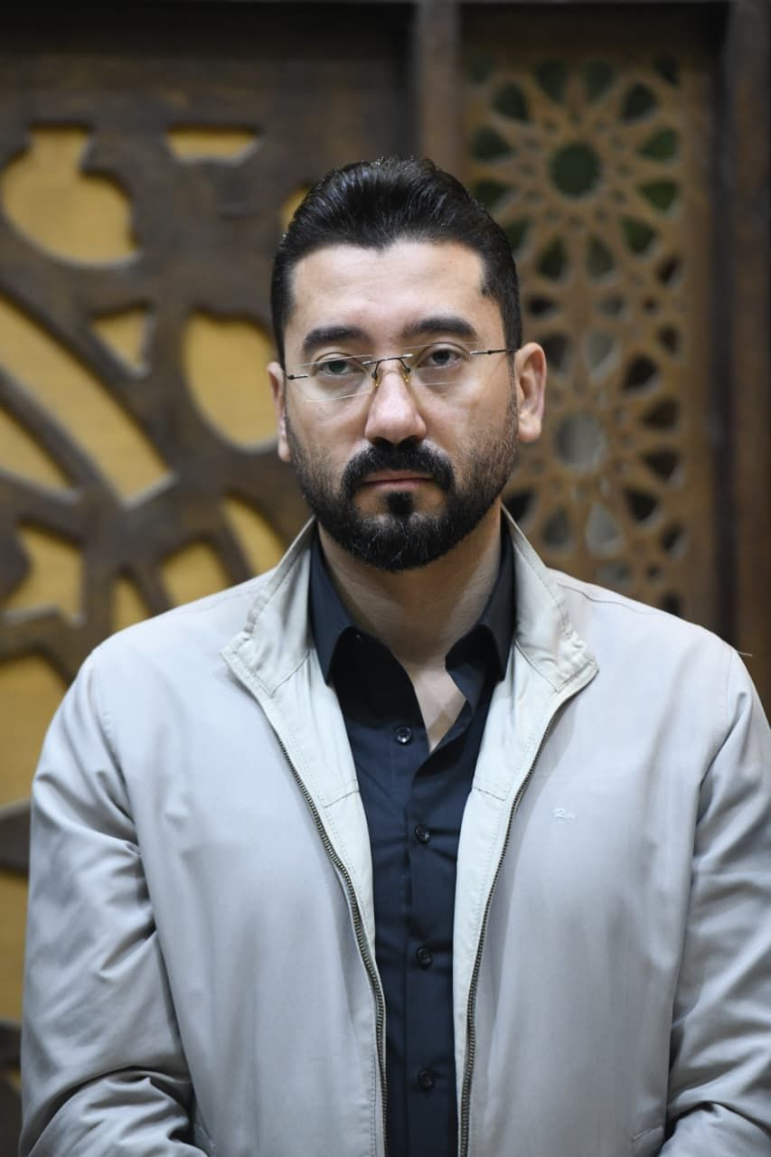 الزميل محمد خطاب يقدم واجب العزاء الزميل محمد خطاب يقدم واجب العزاء