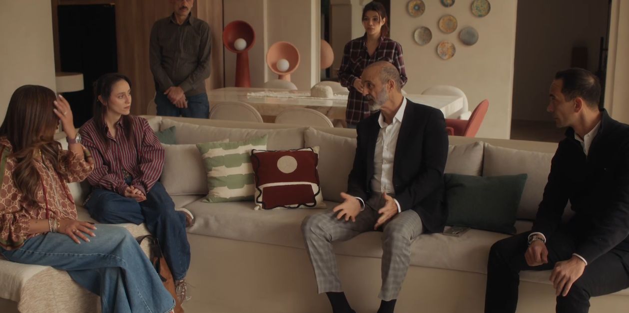 الشرطة تصل المنزل الشرطة تصل المنزل