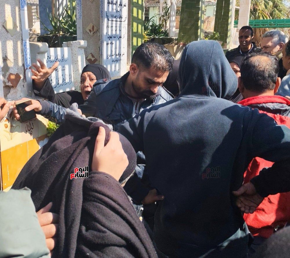 انهيار-الاسرة-بالمقابر انهيار-الاسرة-بالمقابر