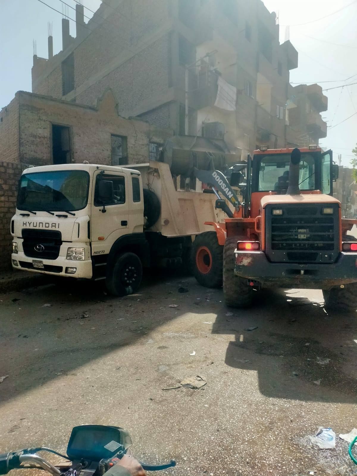 رفع 1020 طن مخلفات خلال أسبوع بحملات نظافة في شهر رمضان رفع 1020 طن مخلفات خلال أسبوع بحملات نظافة في شهر رمضان