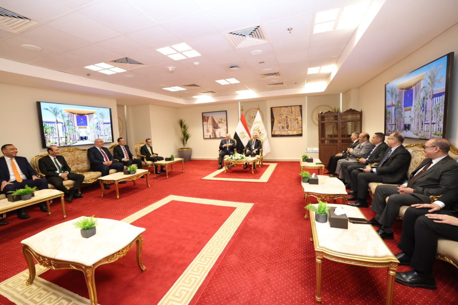 لقاء وزير العدل باعضاء مجلس ادارة نادى القضاة لقاء وزير العدل باعضاء مجلس ادارة نادى القضاة