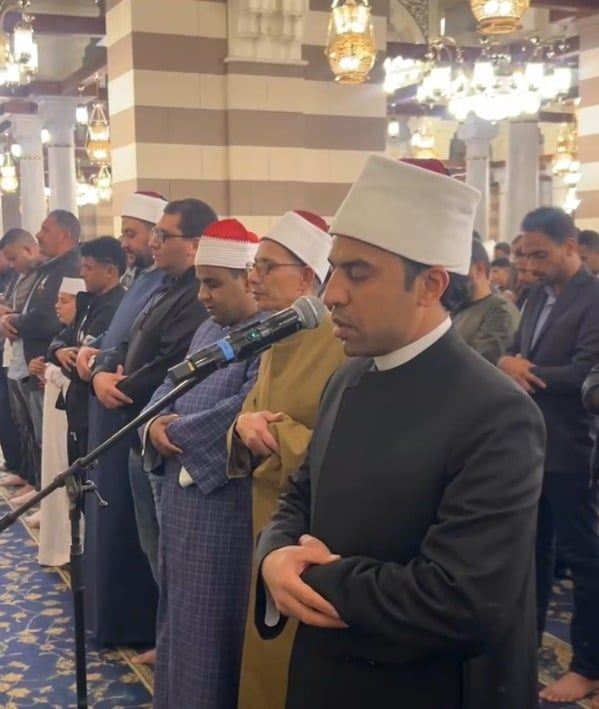 جانب من التراويح جانب من التراويح