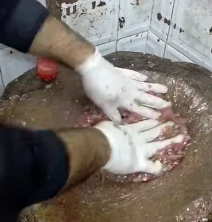 طريقة عمل العيش باللحمة (4) طريقة عمل العيش باللحمة (4)