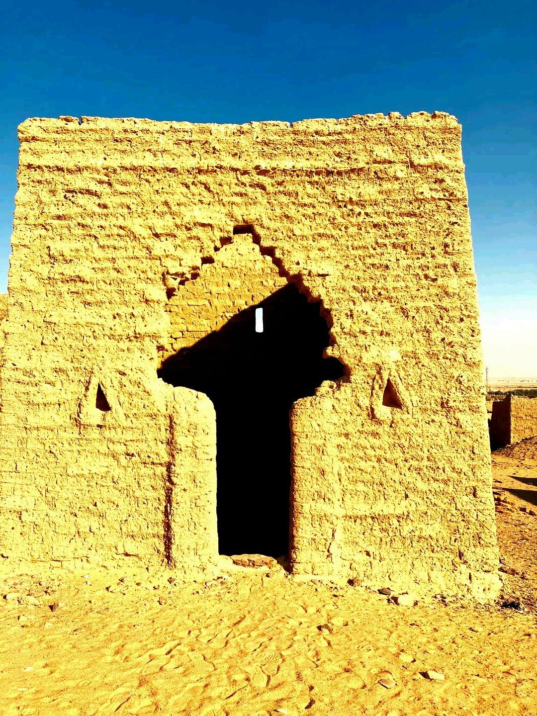 مدخل مزار كنيسة الخروج مدخل مزار كنيسة الخروج