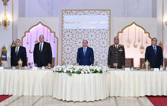 حضور الرئيس حفل إفطار القوات المسلحة السنوى حضور الرئيس حفل إفطار القوات المسلحة السنوى