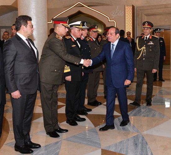 وصول الرئيس حفل إفطار القوات المسلحة وصول الرئيس حفل إفطار القوات المسلحة