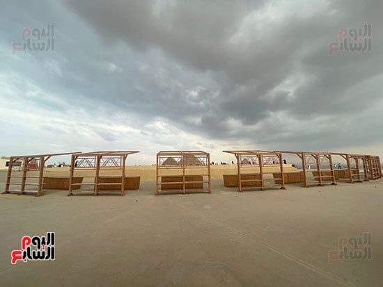 144469-منصات-بيع-الهدايا-التذكارية 144469-منصات-بيع-الهدايا-التذكارية