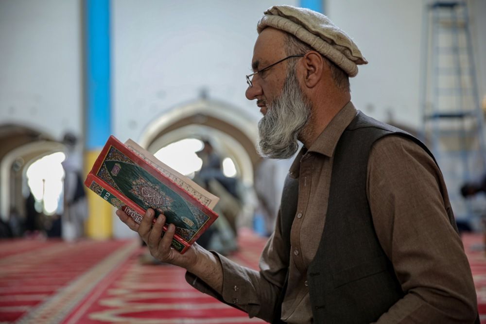 مسلمو أفغانستان يمارسون تقاليد رمضان (1) مسلمو أفغانستان يمارسون تقاليد رمضان (1)