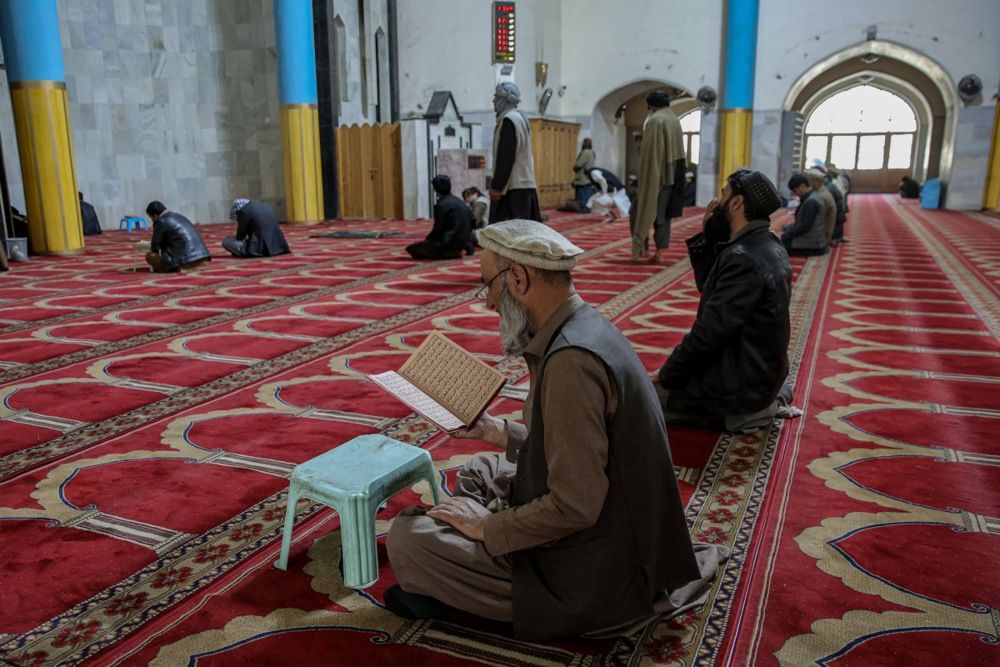 مسلمو أفغانستان يمارسون تقاليد رمضان (7) مسلمو أفغانستان يمارسون تقاليد رمضان (7)