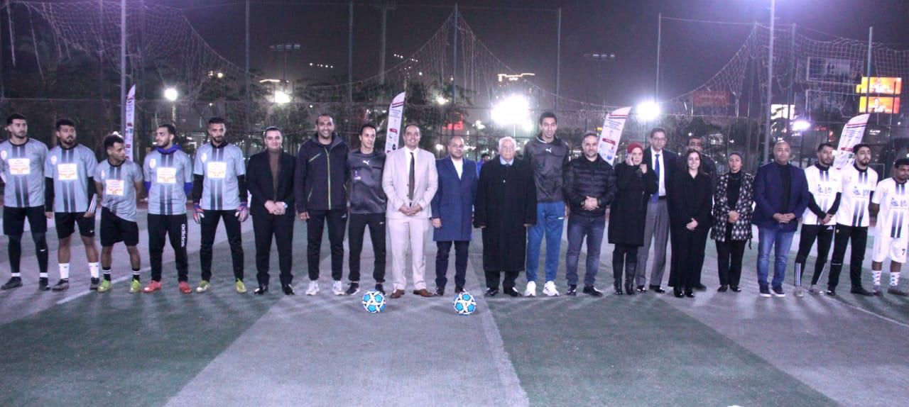 الدكتور عمرو عثمان خلال ختام فعاليات النسخة الرابعة من بطولة المجتمع المدنى لكرة القدم الدكتور عمرو عثمان خلال ختام فعاليات النسخة الرابعة من بطولة المجتمع المدنى لكرة القدم