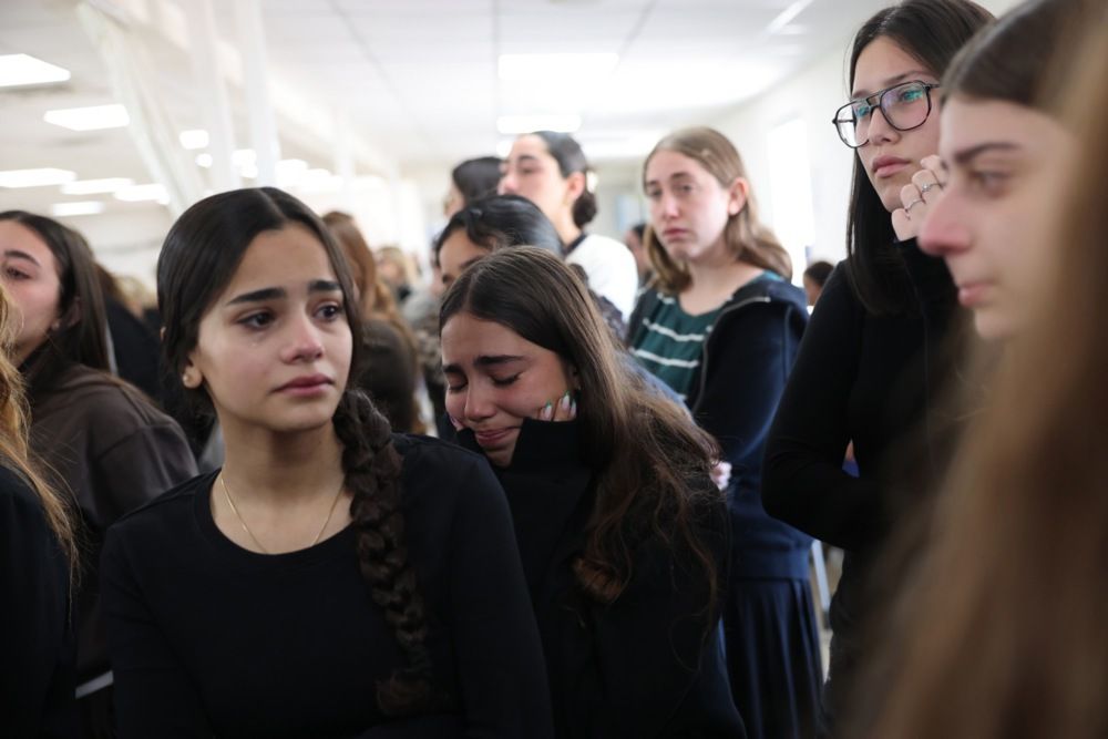 جنازة ضحايا الغارة الجوية على بيت شيمش (6) جنازة ضحايا الغارة الجوية على بيت شيمش (6)