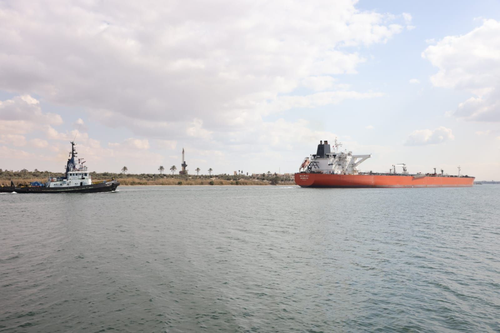 انتظام حركة الملاحة في قناة السويس انتظام حركة الملاحة في قناة السويس