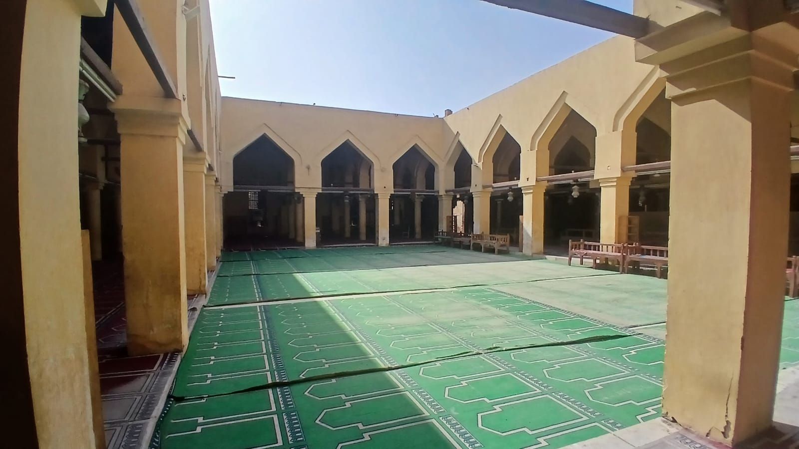 صحن المسجد بقوص صحن المسجد بقوص