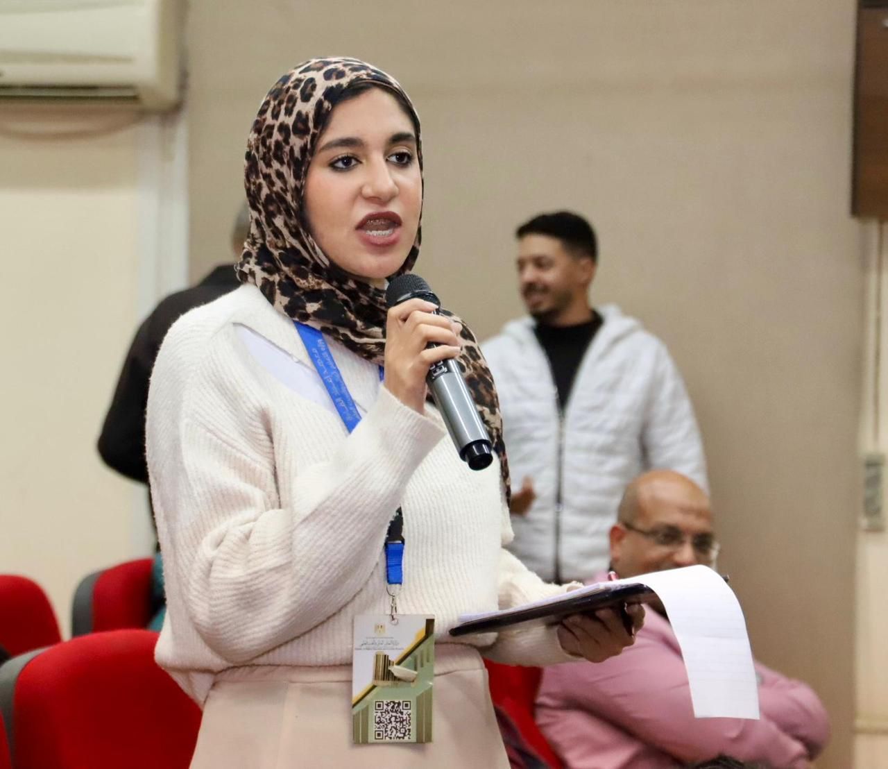 مشاركة طلاب الجامعات فى ملتقى قيم لمعهد إعداد القادة مشاركة طلاب الجامعات فى ملتقى قيم لمعهد إعداد القادة