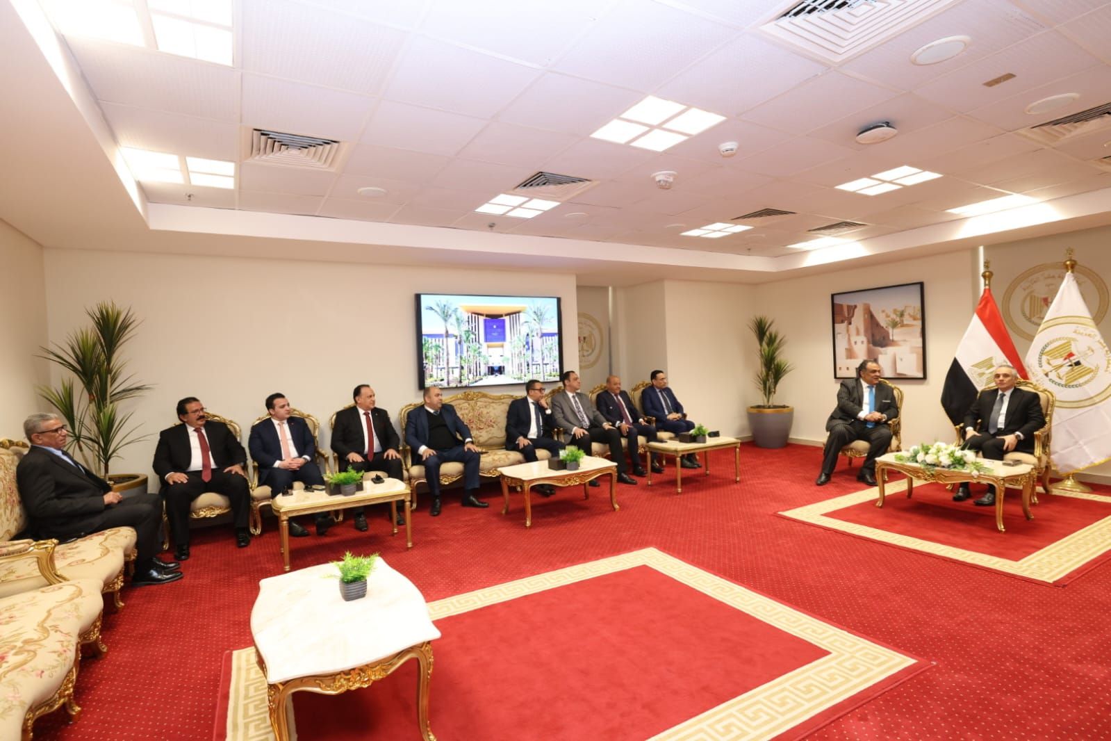 وزير العدل يستقبل رئيس وأعضاء نادي قضاة جنوب سيناء (2) وزير العدل يستقبل رئيس وأعضاء نادي قضاة جنوب سيناء (2)