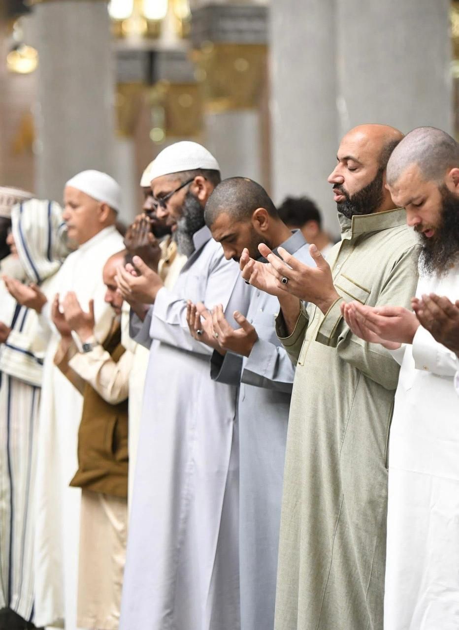 اليوم السابع في معايشة كاملة مع المعتمرين المصريين بساحات الحرم (3) اليوم السابع في معايشة كاملة مع المعتمرين المصريين بساحات الحرم (3)