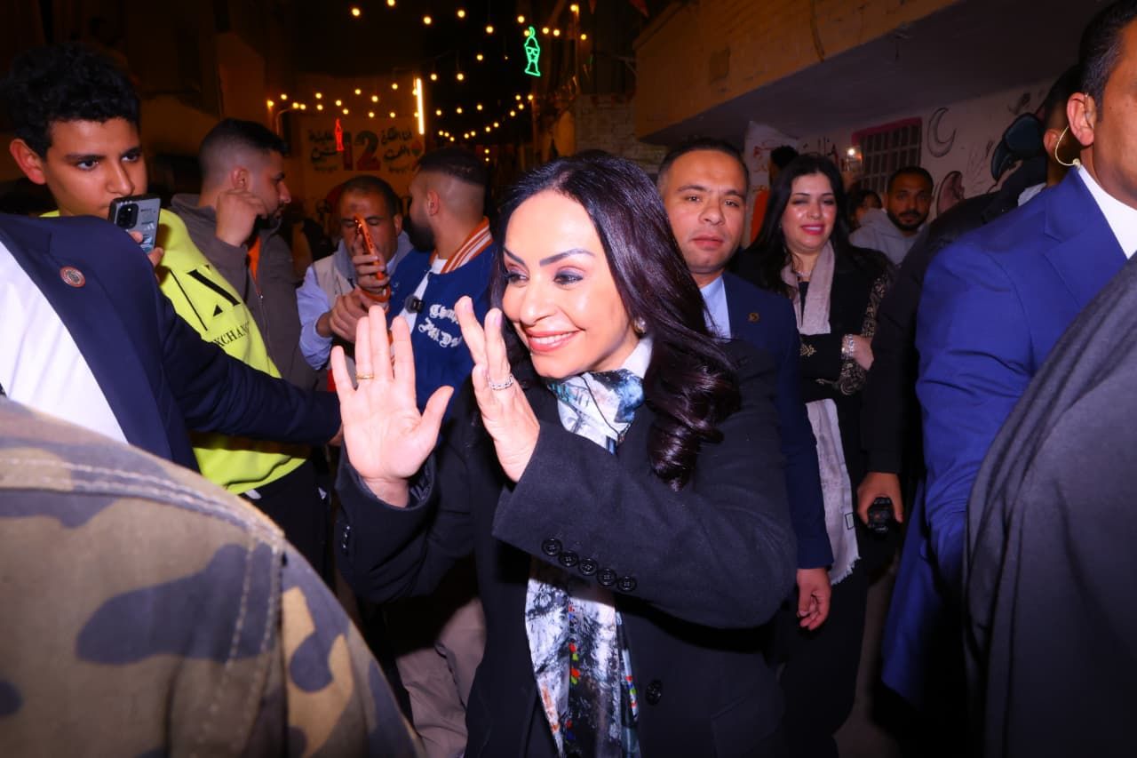 جانب من وصول الوزيرة