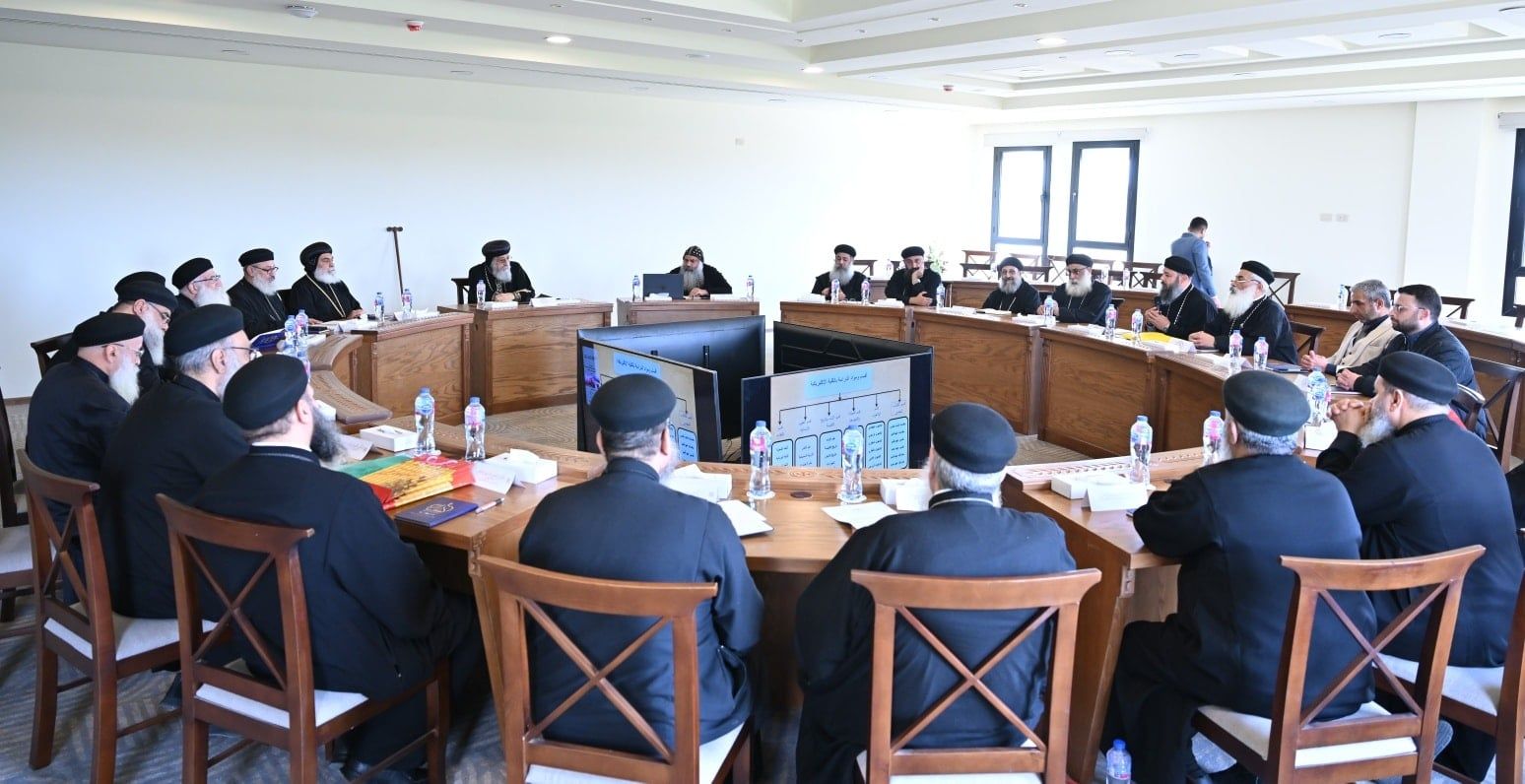 البابا تواضروس الثانى يلتقى ممثلى المعاهد الكنسية البابا تواضروس الثانى يلتقى ممثلى المعاهد الكنسية