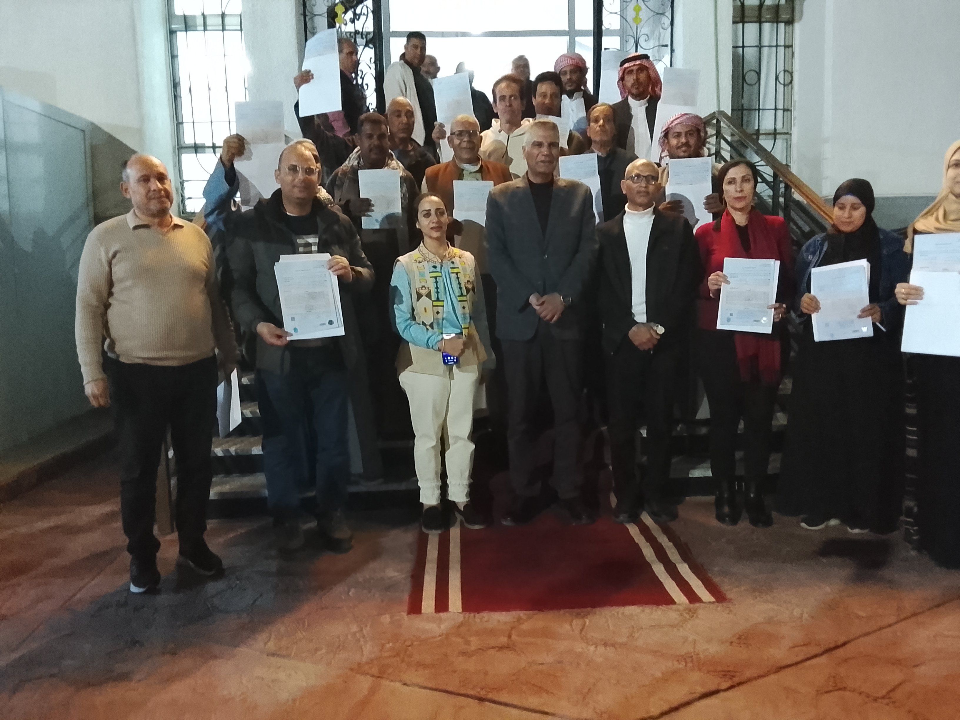 اللواء إسماعيل كمال محافظ جنوب سيناء أثناء تسليم عقود تقنين الأوضاع (1) اللواء إسماعيل كمال محافظ جنوب سيناء أثناء تسليم عقود تقنين الأوضاع (1)