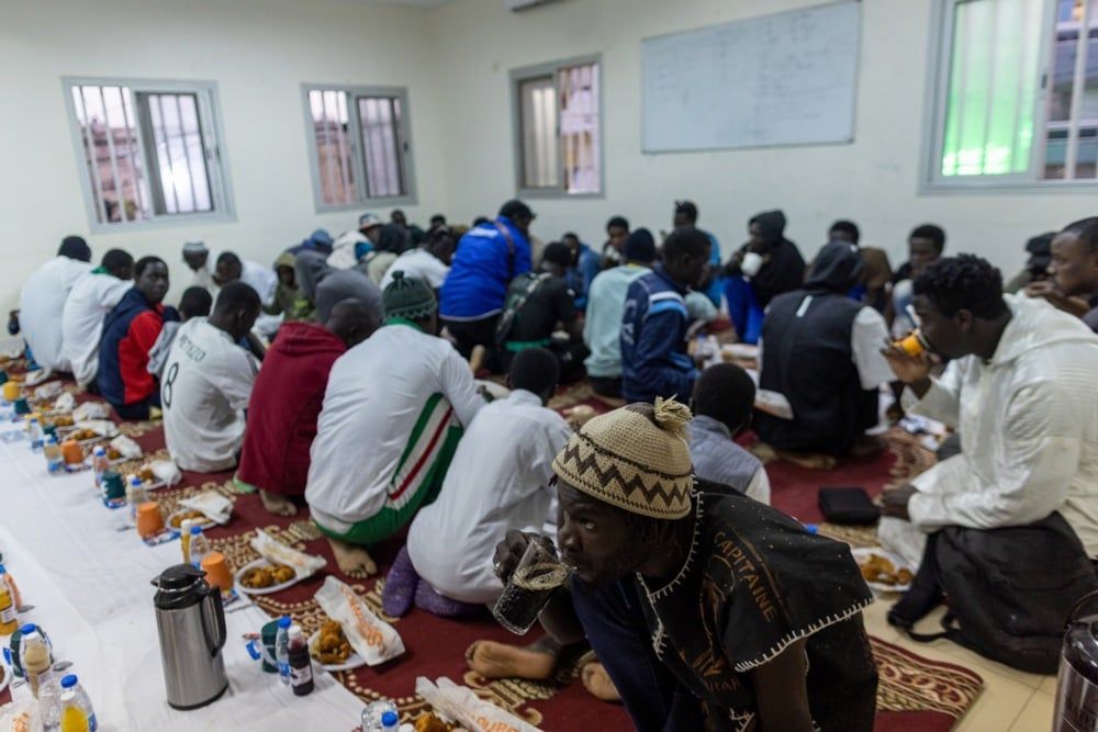 رمضان فى السنغال.. إفطار جماعي خلال شهر رمضان في داكار (1) رمضان فى السنغال.. إفطار جماعي خلال شهر رمضان في داكار (1)