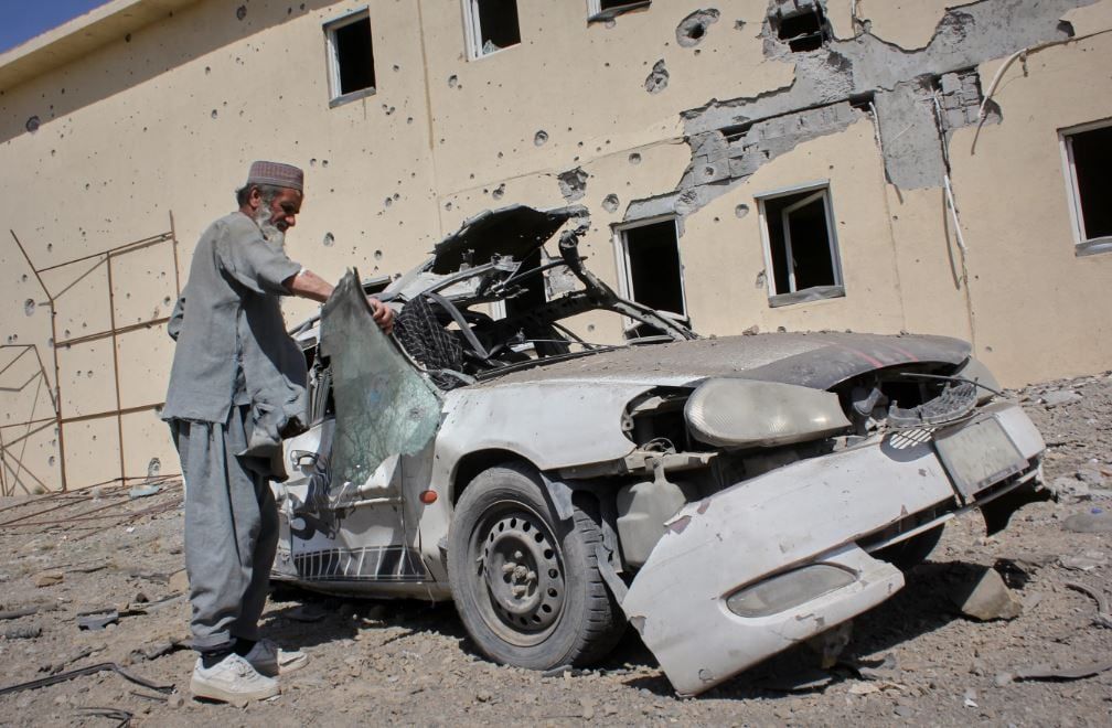 جنود أفغان يحرسون الحدود مع باكستان في ظل تبادل الهجمات بين البلدين، كما يظهر في الصور (5) جنود أفغان يحرسون الحدود مع باكستان في ظل تبادل الهجمات بين البلدين، كما يظهر في الصور (5)