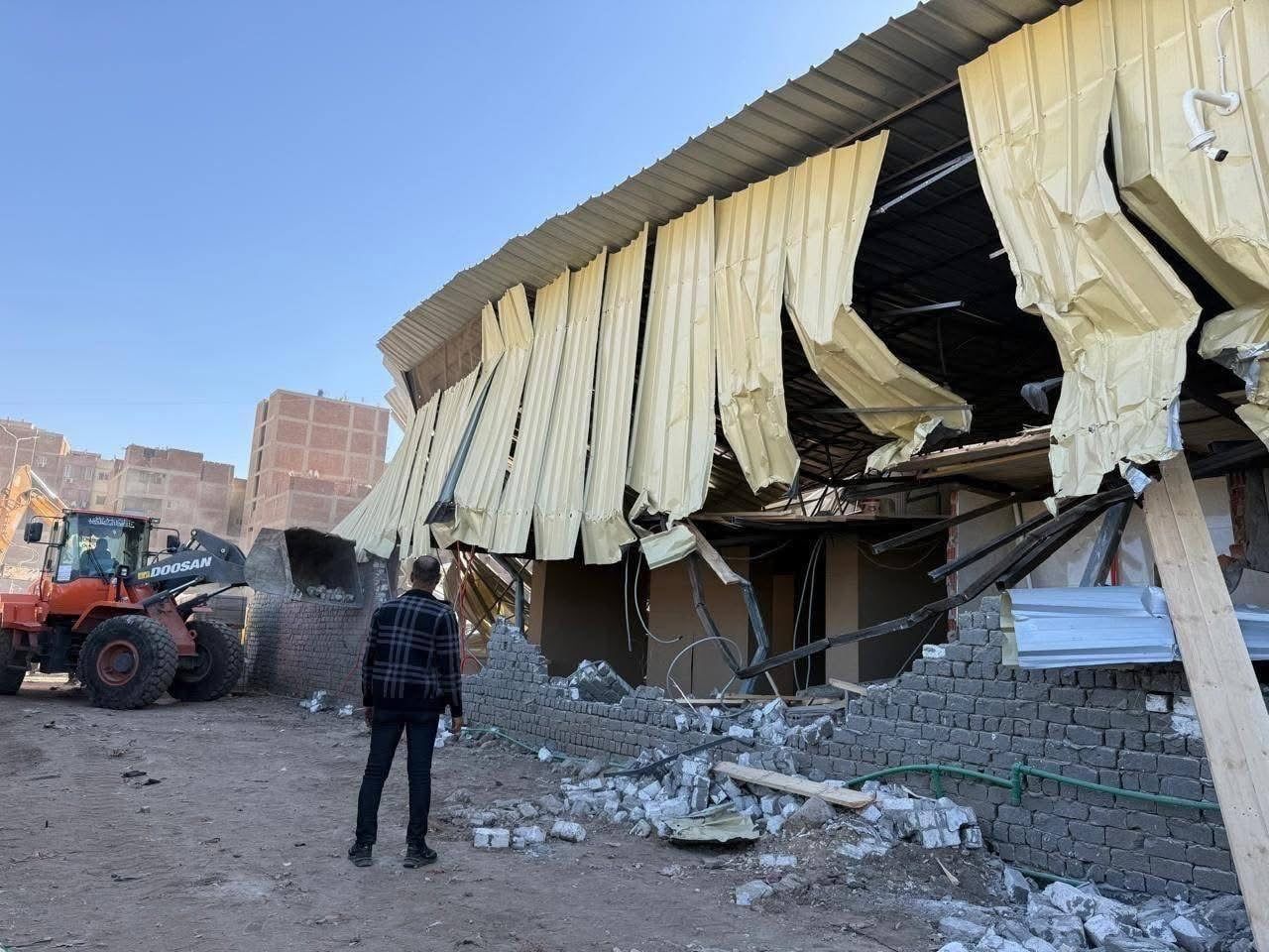 إزالة مخالفات بناء فى حى الهرم إزالة مخالفات بناء فى حى الهرم