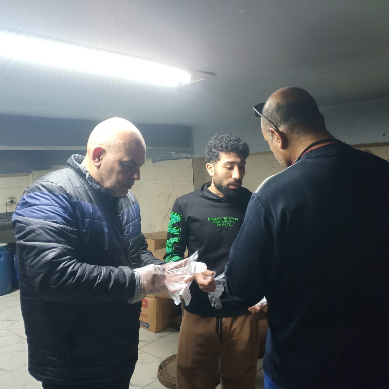 مدير بيطري القليوبية خلال الحملة بشبرا الخيمة مدير بيطري القليوبية خلال الحملة بشبرا الخيمة