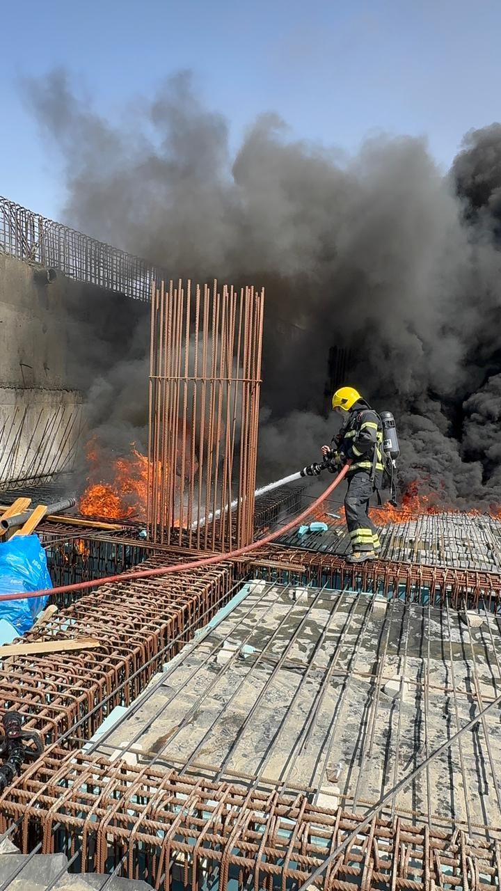 حريق موقع تحت الإنشاء في القاهرة الجديدة (2) حريق موقع تحت الإنشاء في القاهرة الجديدة (2)
