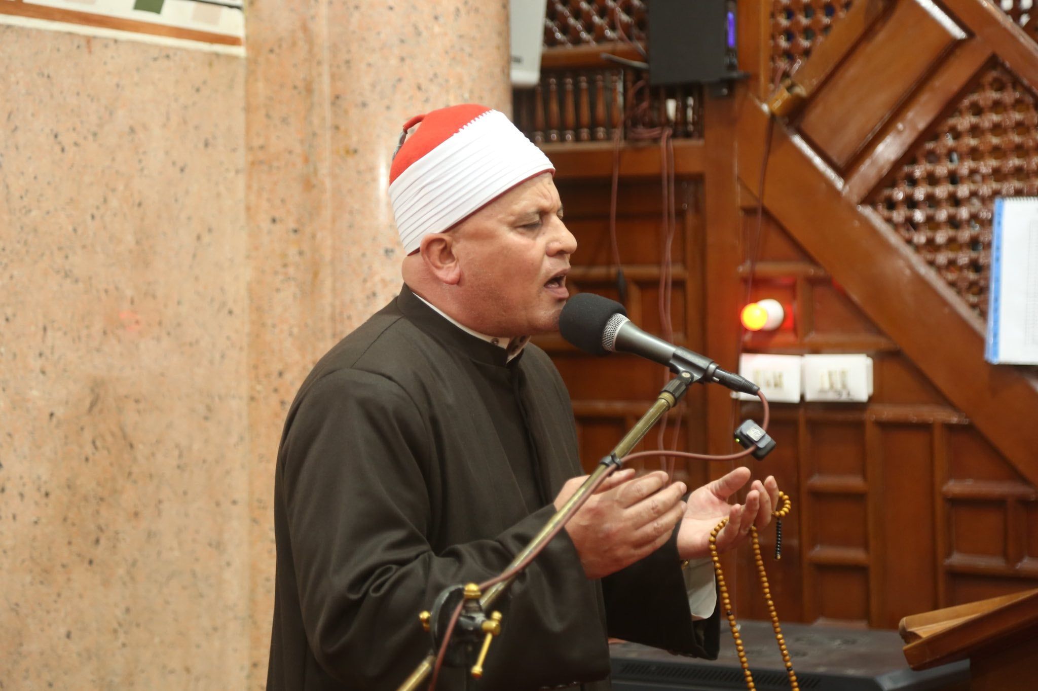 مدائح نبوية للمبتهل الشيخ محمد عبدالعزيز وافى المبتهل بالإذاعة مدائح نبوية للمبتهل الشيخ محمد عبدالعزيز وافى المبتهل بالإذاعة