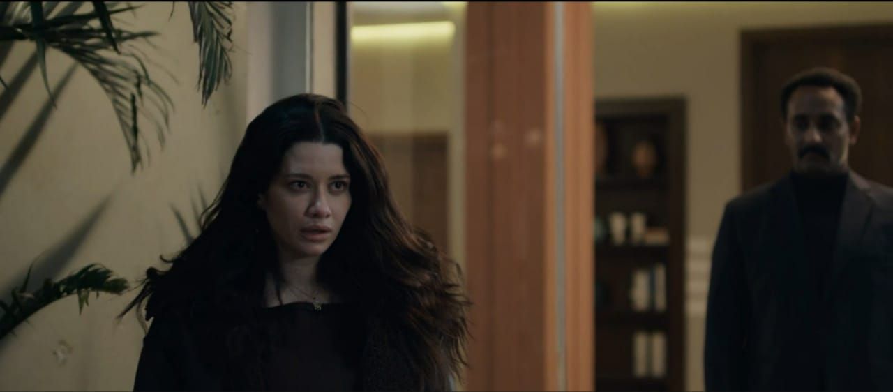 أجبرها على الرحيل (3) أجبرها على الرحيل (3)