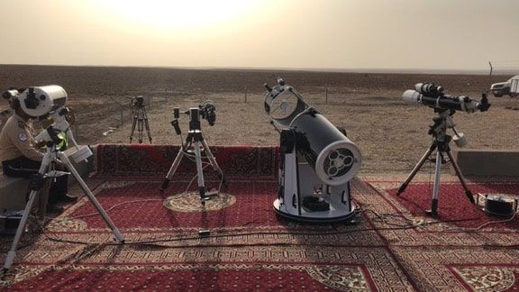 المحكمة العليا تدعو إلى تحري رؤية هلال شهر شوال مساء يوم الأربعاء