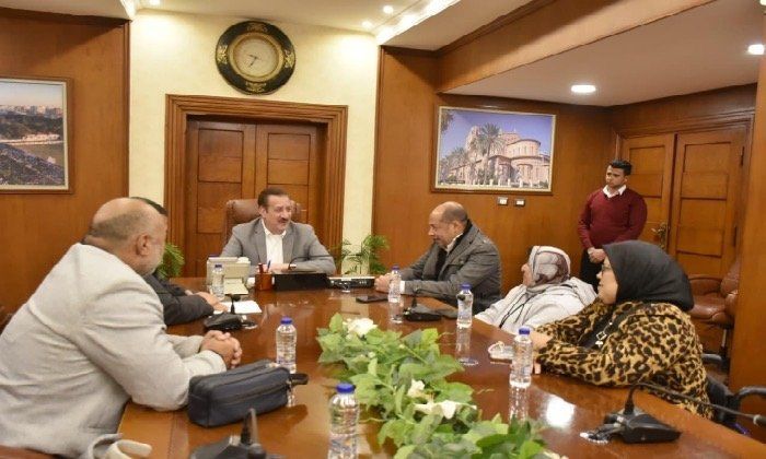 محافظ بورسعيد يلتقي مجلس إدارة نادي الحرية لذوي الهمم محافظ بورسعيد يلتقي مجلس إدارة نادي الحرية لذوي الهمم