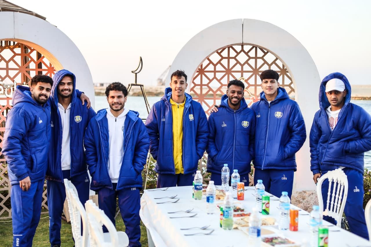 لاعبو الإسماعيلى فى إفطار حسنى عبدربه لاعبو الإسماعيلى فى إفطار حسنى عبدربه