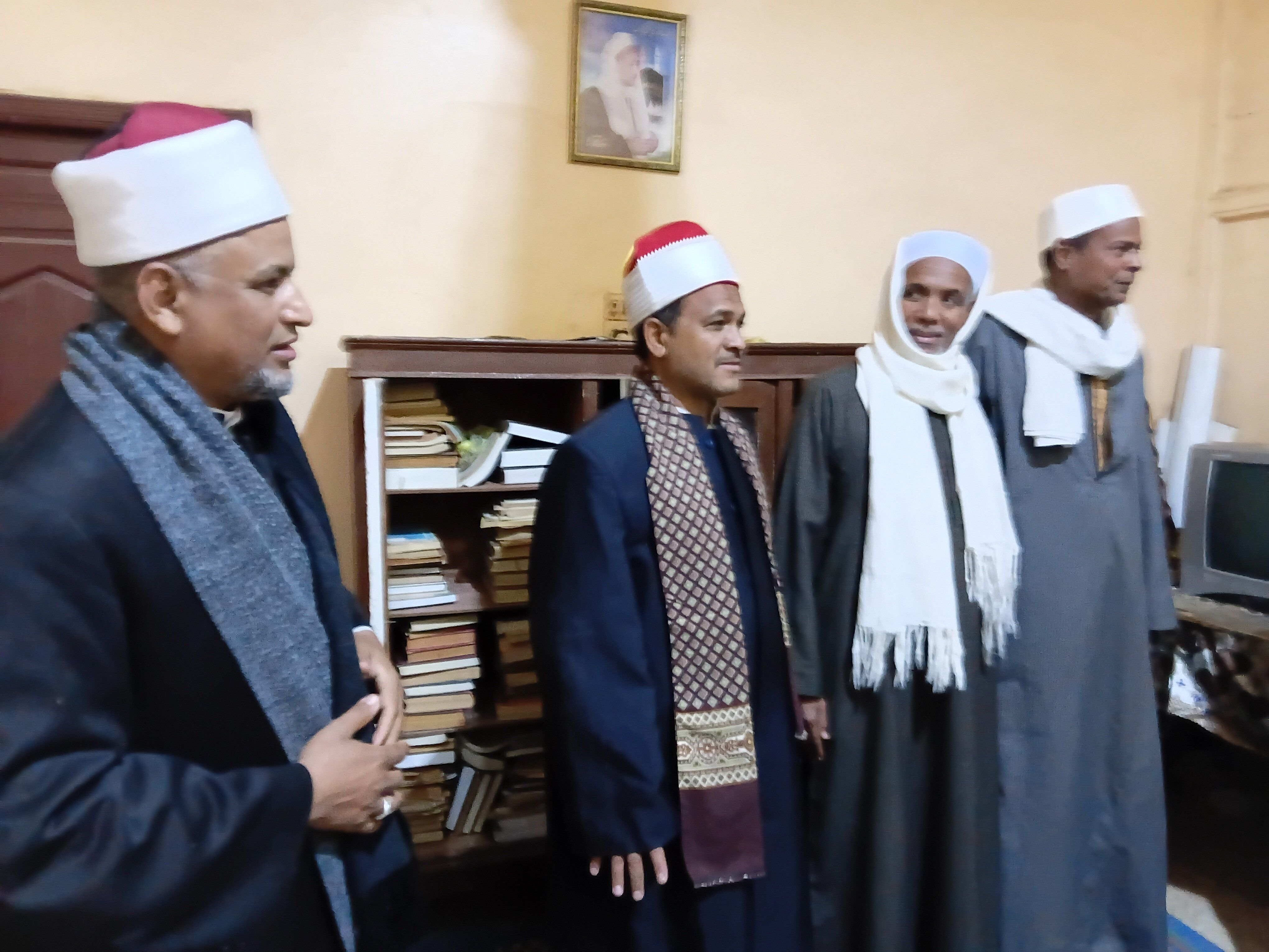 داخل مكتبة الشيخ علي ربيع (0) داخل مكتبة الشيخ علي ربيع (0)