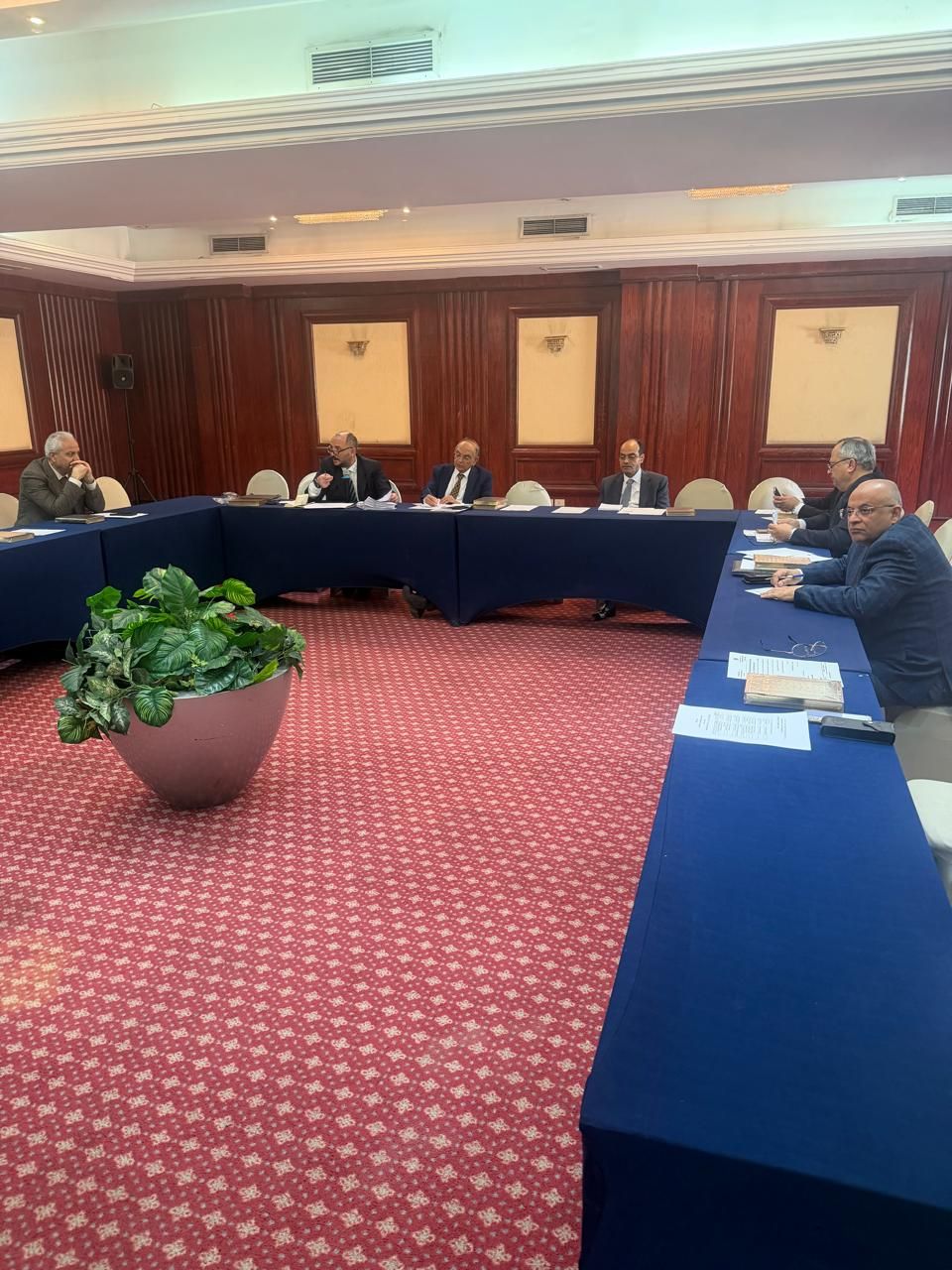 اجتماع اللجنة اجتماع اللجنة