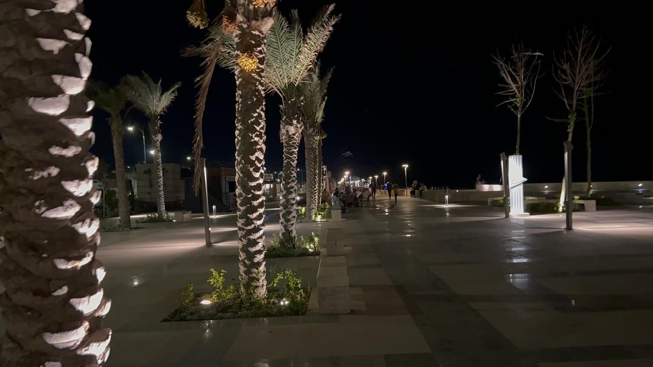 كورنيش المدينة الذكية في الليل كورنيش المدينة الذكية في الليل