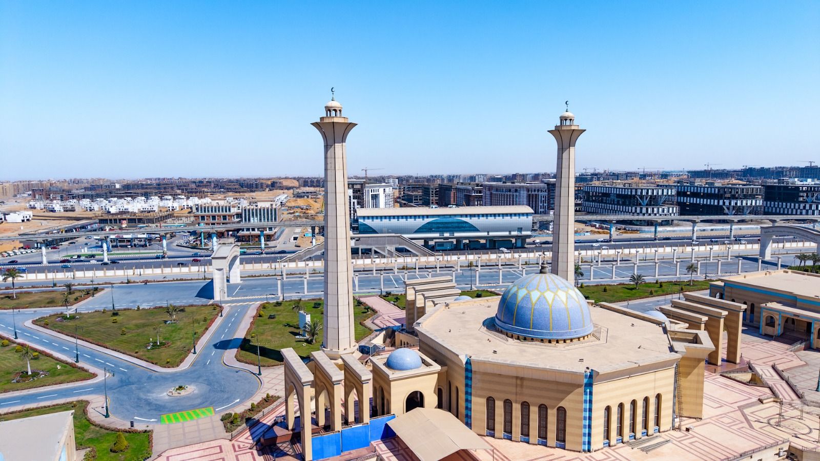 افتتاح مشروع مونوريل شرق النيل بطول 56.5 كم افتتاح مشروع مونوريل شرق النيل بطول 56.5 كم