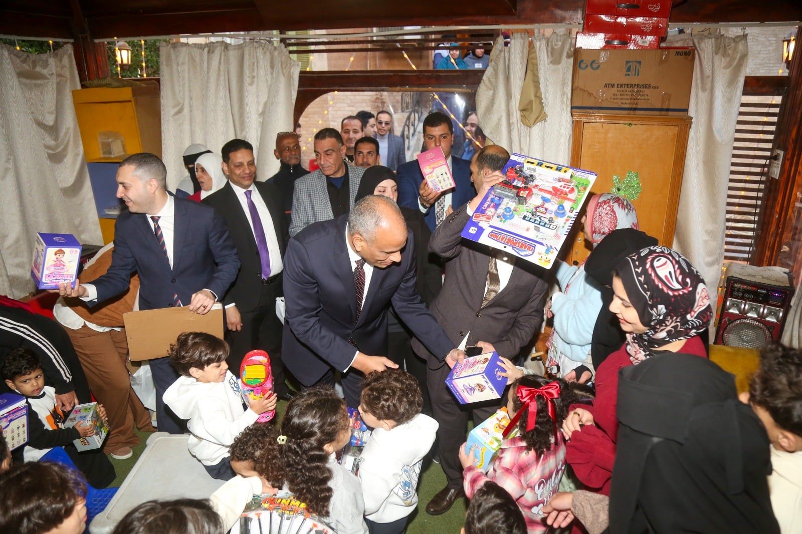 محافظ كفر الشيخ يعبر عن سعادته بزيارة دور الأيتام محافظ كفر الشيخ يعبر عن سعادته بزيارة دور الأيتام