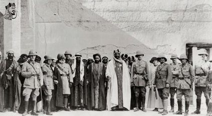 صورة تاريخية للملك عبدالعزيز خلال زيارته البصرة عام 1334هـ