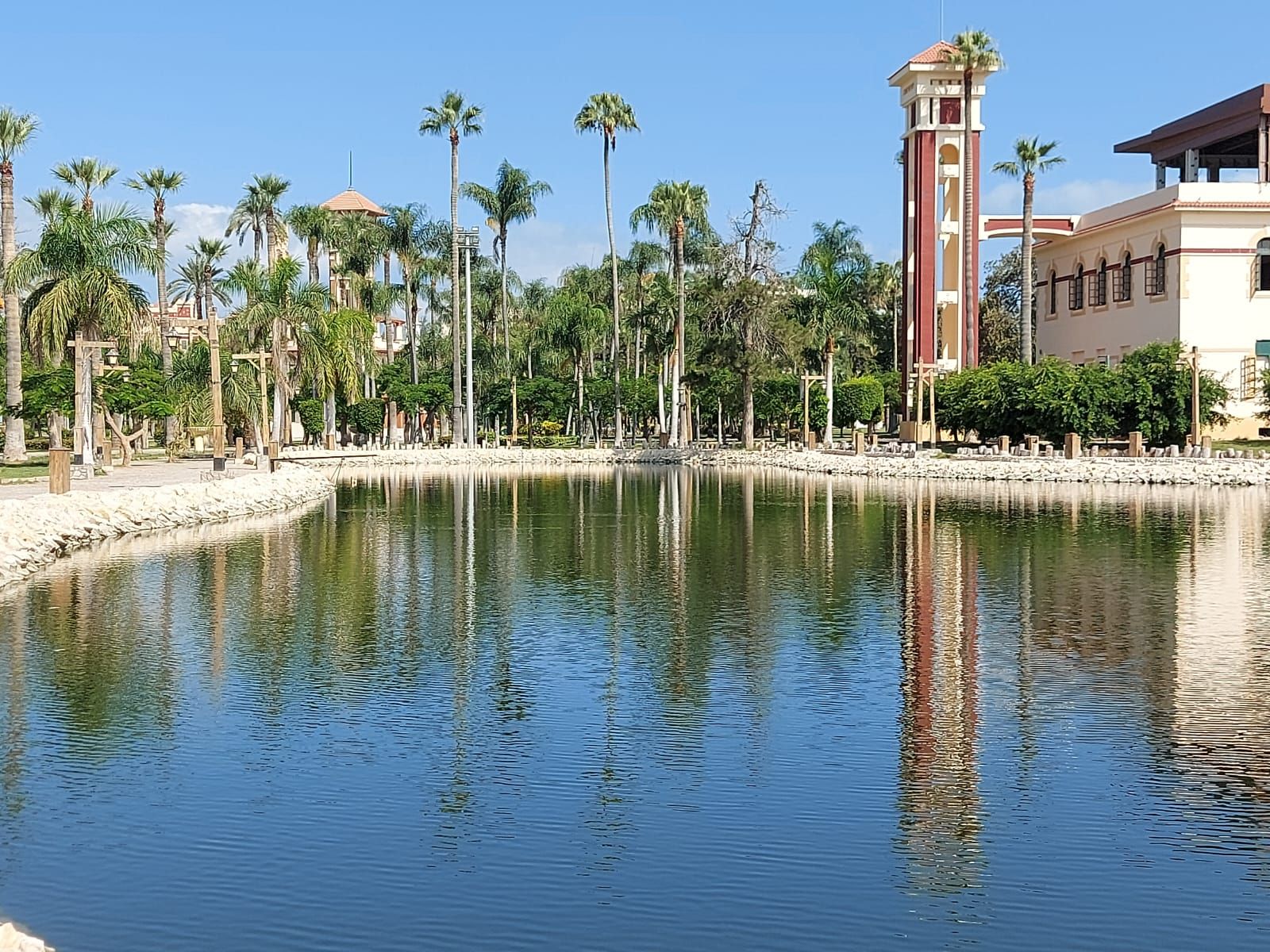 البحيرات الجديدة بالمنتزة البحيرات الجديدة بالمنتزة