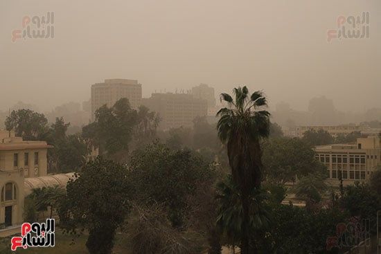 عاصفة ترابية أول أيام عيد الفطر