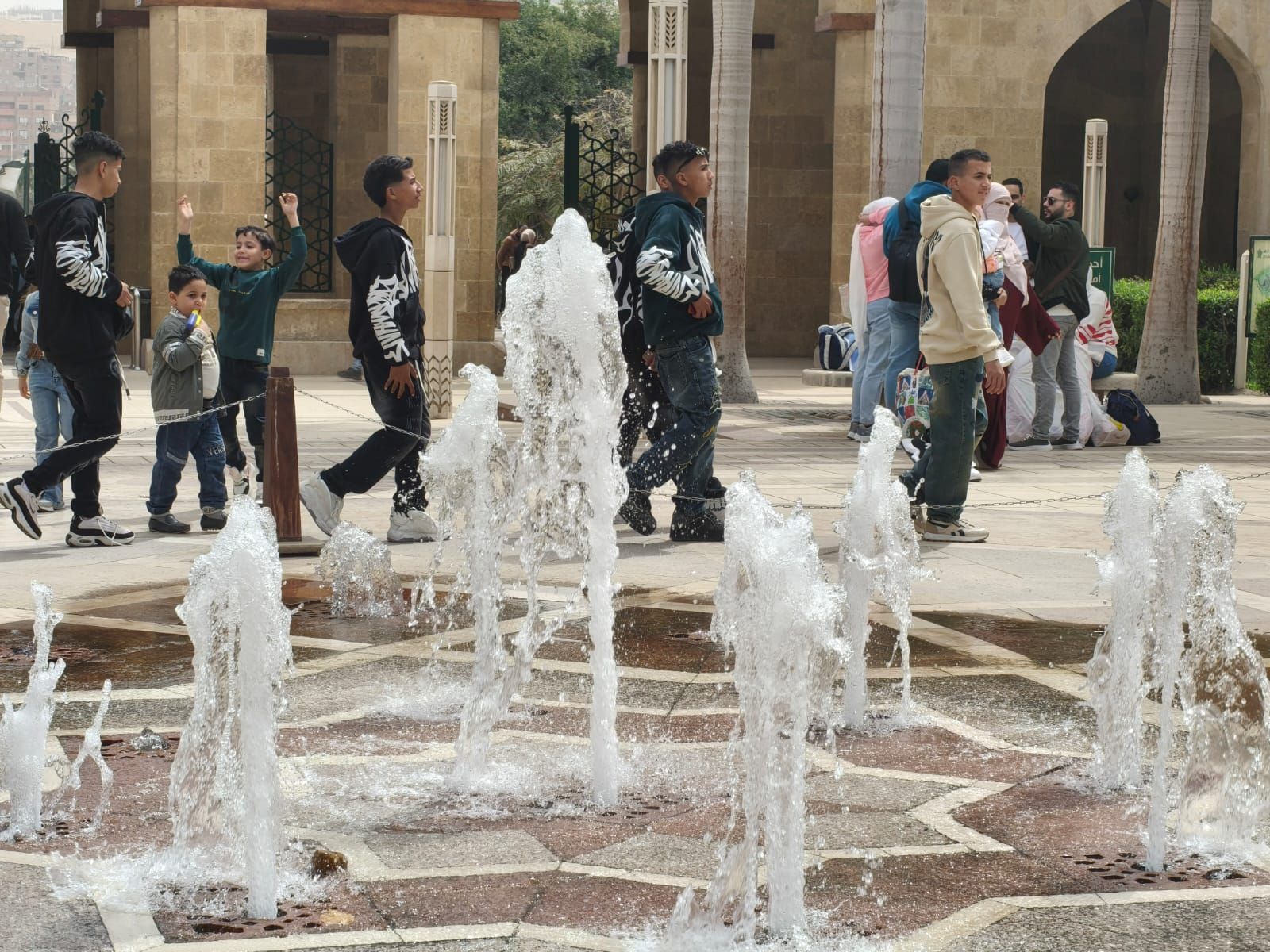 الاحتفال بعيد الفطر المبارك الاحتفال بعيد الفطر المبارك