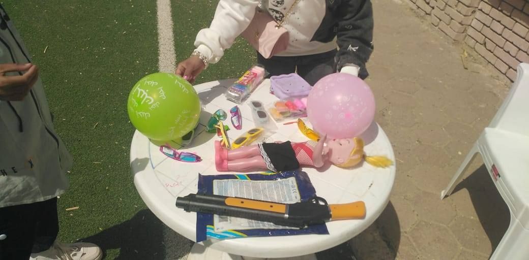 توفير ألعاب وهدايا للاطفال فى مركز شباب الرضوانية توفير ألعاب وهدايا للاطفال فى مركز شباب الرضوانية